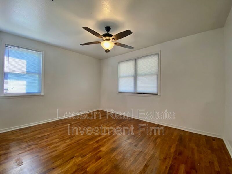 3 Bedroom 1 Bath House with Bonus Room Available Now! property image