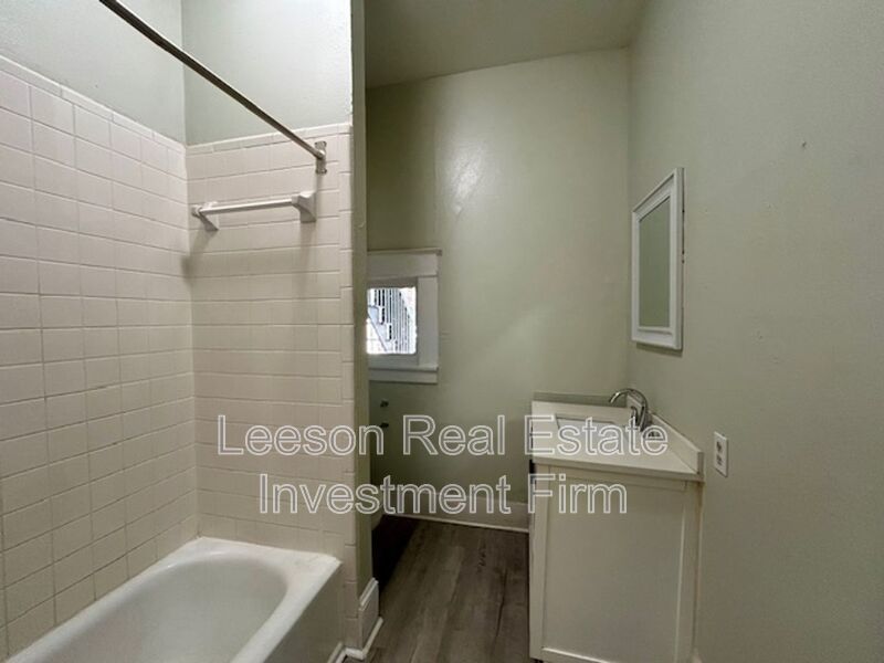 1 Bedroom 1 Bath Downstairs Apartment in Historical Highland property image