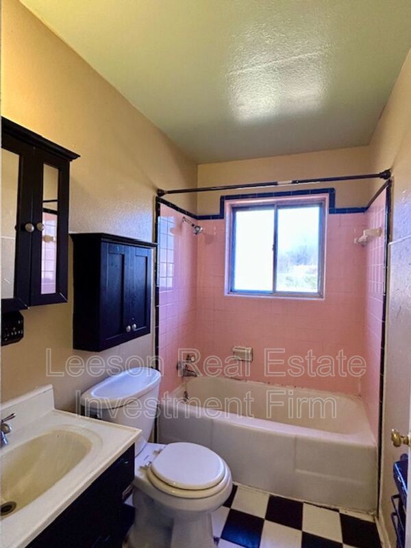 2 Bedroom 1 Bath Home with Bonus Room Available in South Bossier! property image