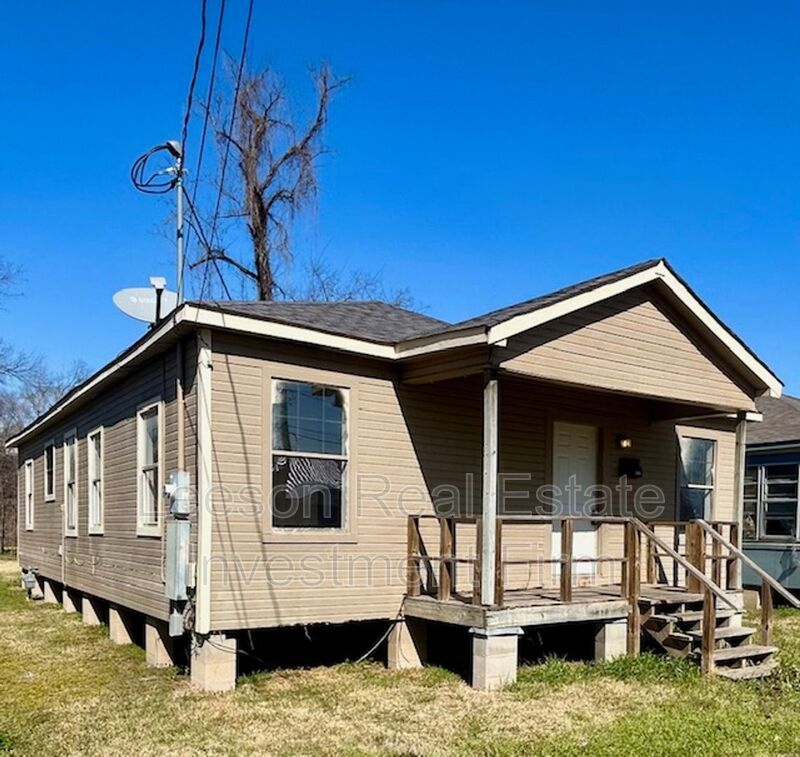 4 Bedroom 2 Bath Home in Bossier City, LA! property image