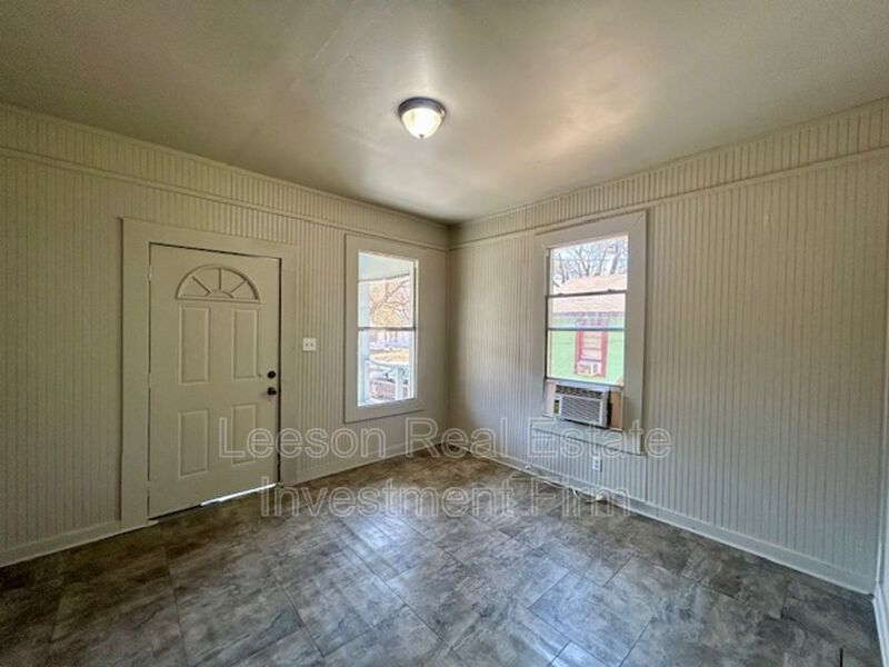 2 Bedroom 1 Bath Home Available for Lease! property image