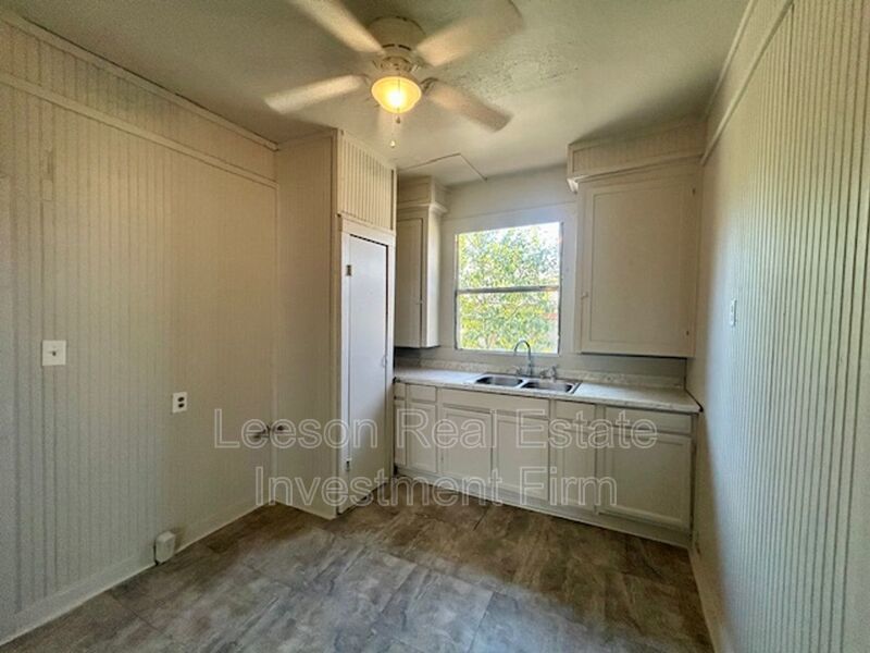 2 Bedroom 1 Bath Home Available for Lease! property image
