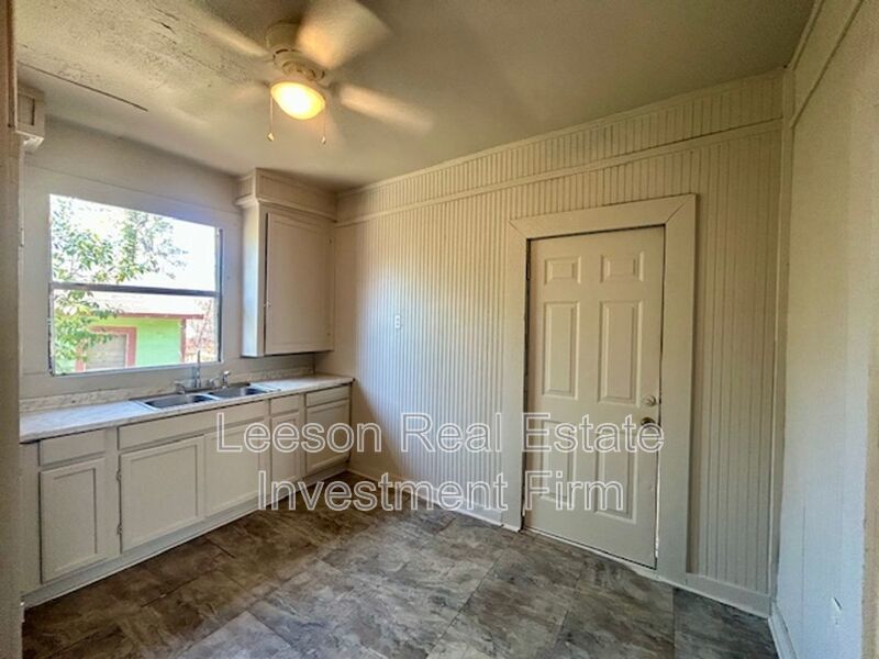 2 Bedroom 1 Bath Home Available for Lease! property image