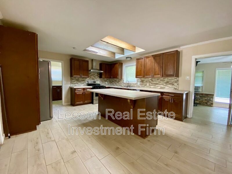 Large 4 Bedroom /2 Bath Home Available for Rent in Old Green Acres Subdivision! property image