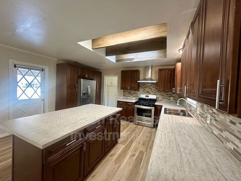 Large 4 Bedroom /2 Bath Home Available for Rent in Old Green Acres Subdivision! property image