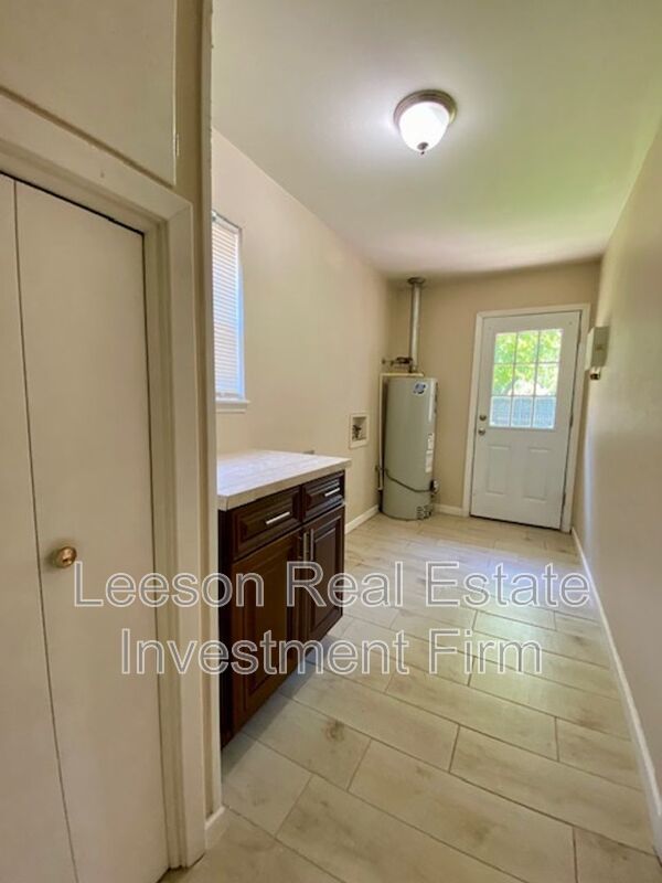 Large 4 Bedroom /2 Bath Home Available for Rent in Old Green Acres Subdivision! property image