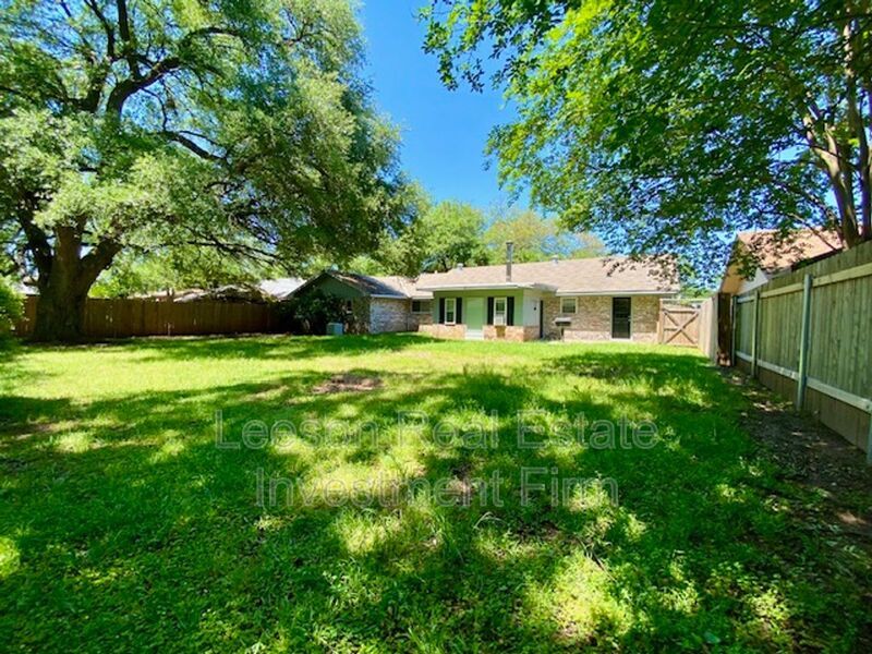 Large 4 Bedroom /2 Bath Home Available for Rent in Old Green Acres Subdivision! property image