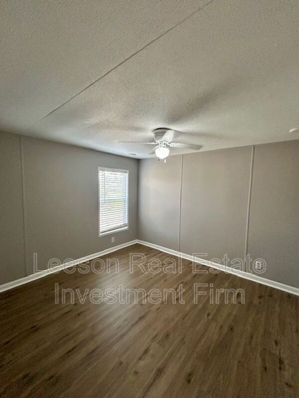 Recently Renovated 2 Bedroom 1 Bath Home Available for Lease! property image