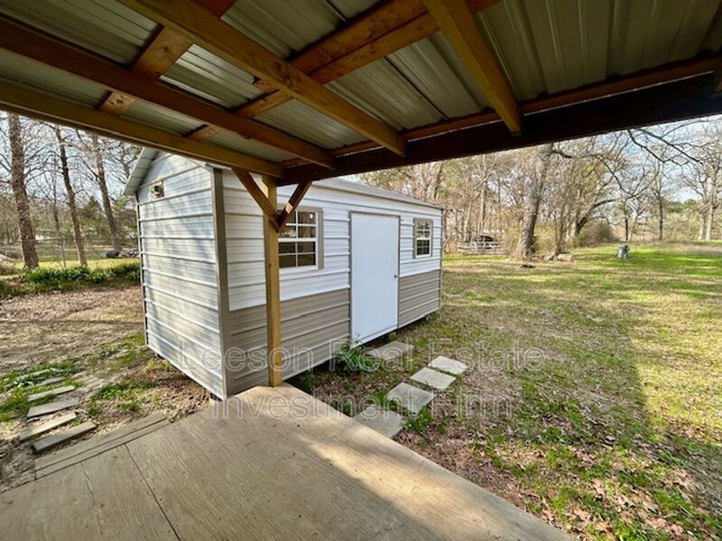 Recently Renovated 2 Bedroom 1 Bath Home Available for Lease! property image