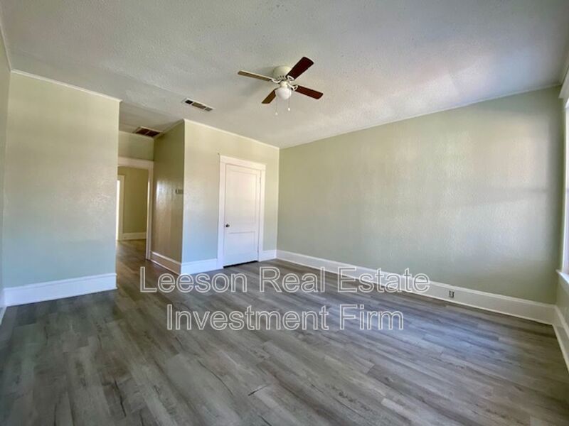 1 Bedroom 1 Bath Upstairs Apartment for Rent in Historical Highland! property image