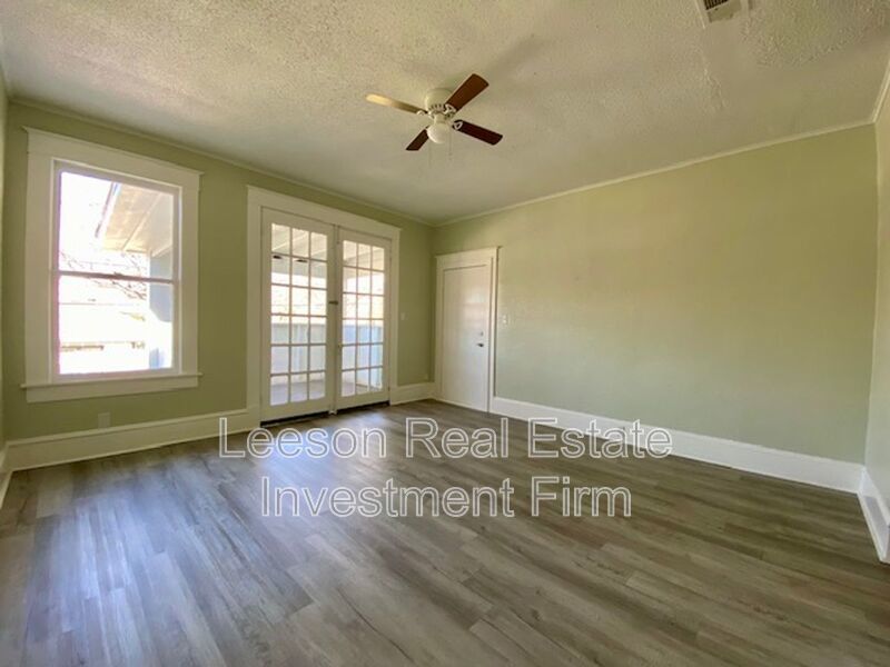 1 Bedroom 1 Bath Upstairs Apartment for Rent in Historical Highland! property image