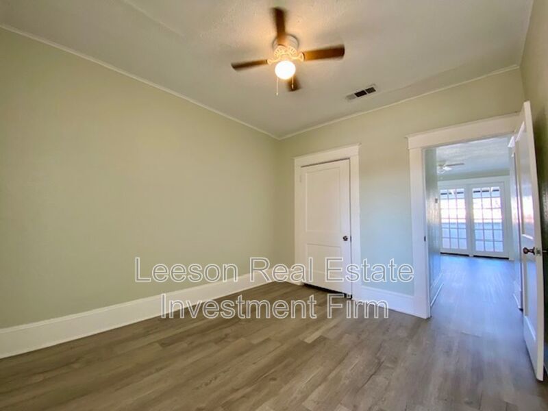 1 Bedroom 1 Bath Upstairs Apartment for Rent in Historical Highland! property image