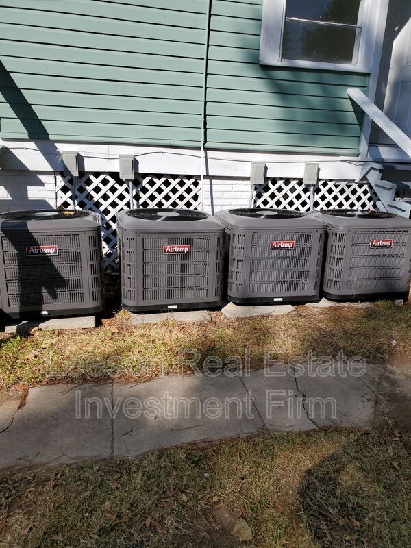 1 Bedroom 1 Bath Upstairs Apartment for Rent in Historical Highland! property image