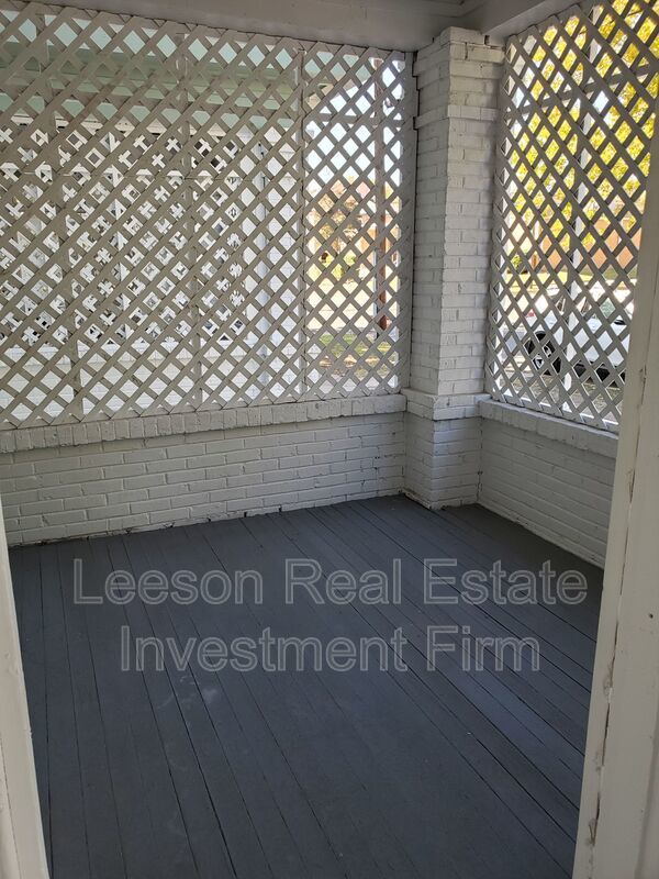 1 Bedroom 1 Bath Upstairs Apartment for Rent in Historical Highland! property image