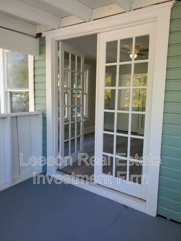 1 Bedroom 1 Bath Upstairs Apartment for Rent in Historical Highland! property image