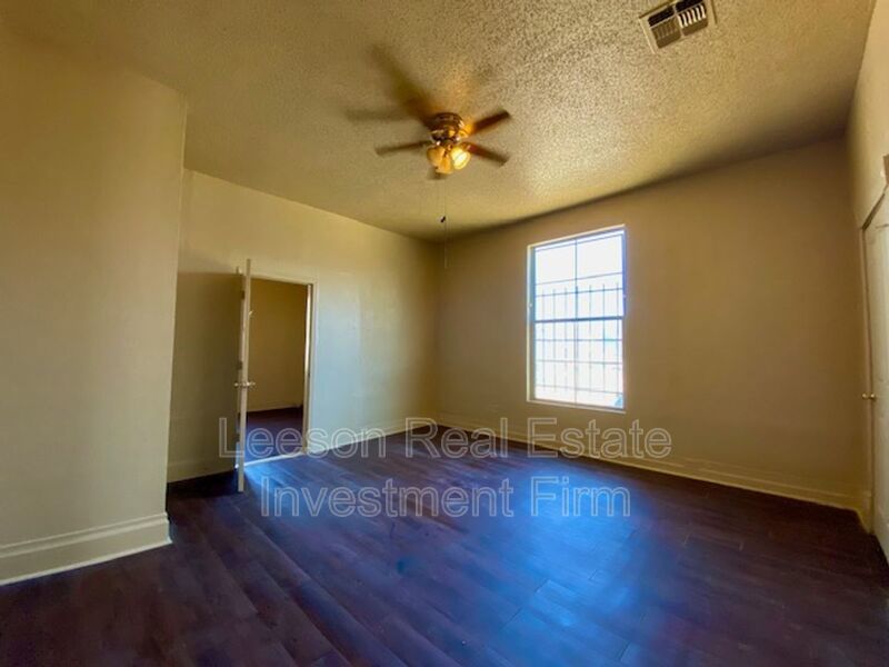 2 Bedroom 1 Bath Duplex Available in Highland! property image