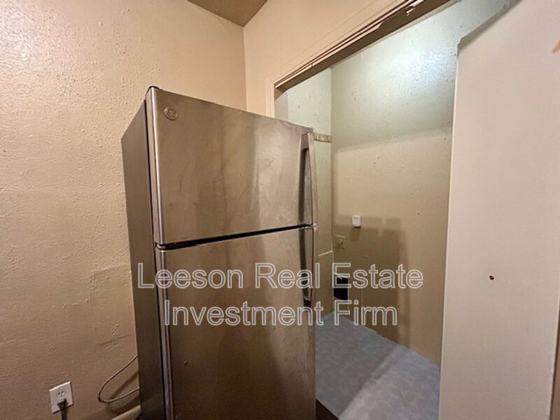 2 Bedroom 1 Bath Duplex Available in Highland! property image