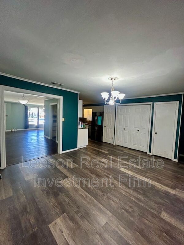 Spacious 4 Bedroom 2 Bath Home in Broadmoor Subdivision! property image