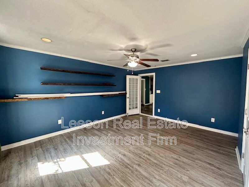 Spacious 4 Bedroom 2 Bath Home in Broadmoor Subdivision! property image