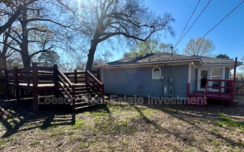 Spacious 4 Bedroom 2 Bath Home in Broadmoor Subdivision! property image