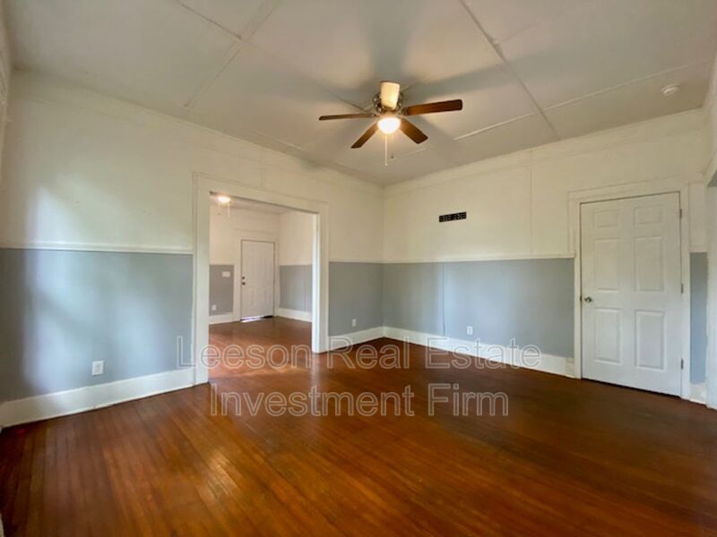 Large 1 Bedroom 1 Bath Downstairs Apartment for Rent in Historical Highland! property image