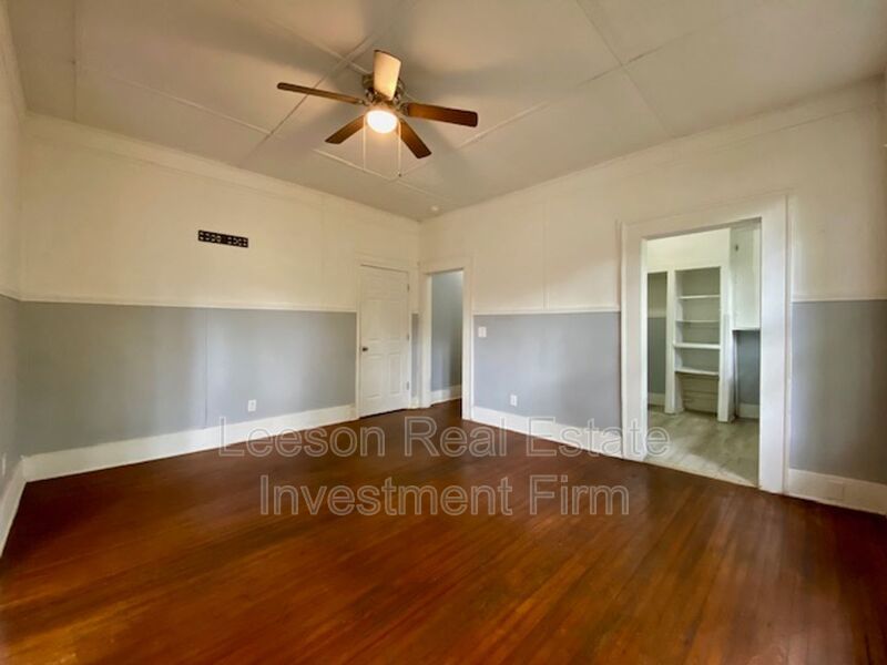 Large 1 Bedroom 1 Bath Downstairs Apartment for Rent in Historical Highland! property image