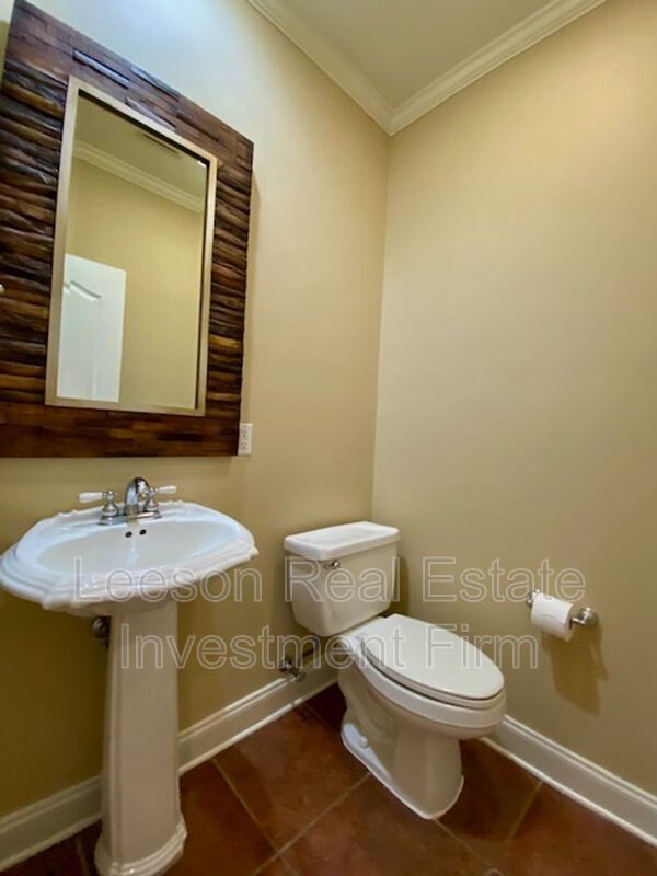 Stunning 3 Bedroom 2.5 Bath Home in Norris Ferry Landing Subdivision! property image