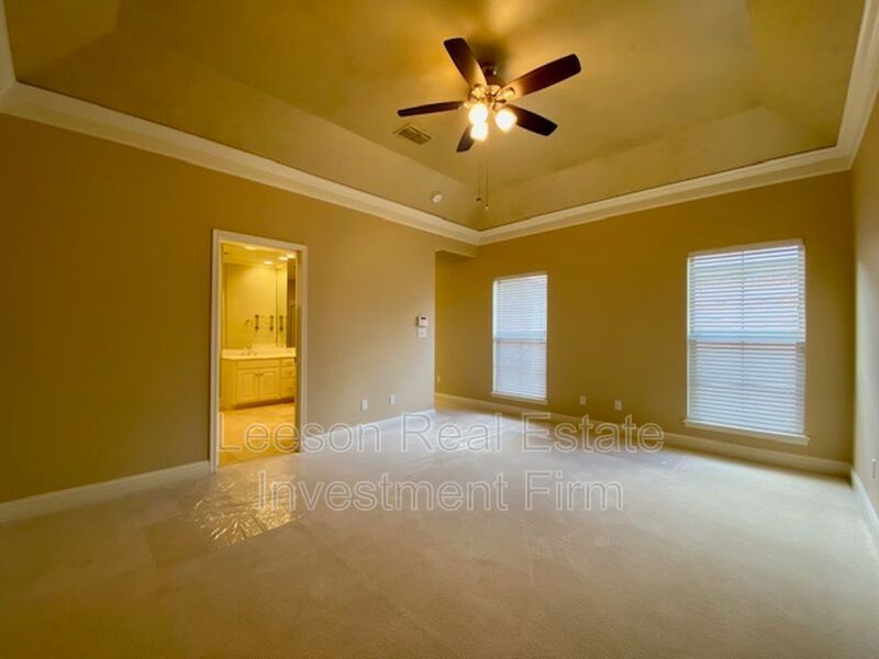 Stunning 3 Bedroom 2.5 Bath Home in Norris Ferry Landing Subdivision! property image