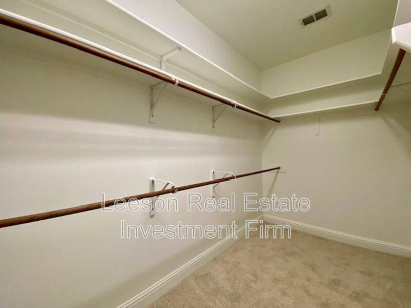 Stunning 3 Bedroom 2.5 Bath Home in Norris Ferry Landing Subdivision! property image