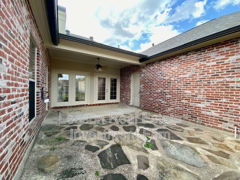 Stunning 3 Bedroom 2.5 Bath Home in Norris Ferry Landing Subdivision! property image