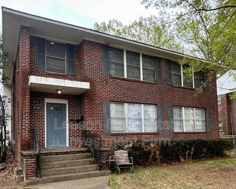 Beautiful 2 Bedroom 1 Bath Downstairs Duplex in Highland! property image