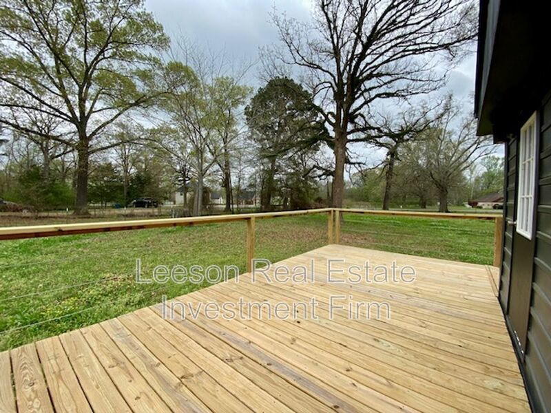 Recently Renovated 2 Bedroom 1 Bath Home Available for Lease! property image
