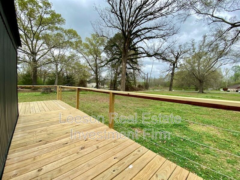 Recently Renovated 2 Bedroom 1 Bath Home Available for Lease! property image