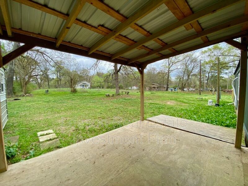 Recently Renovated 2 Bedroom 1 Bath Home Available for Lease! property image