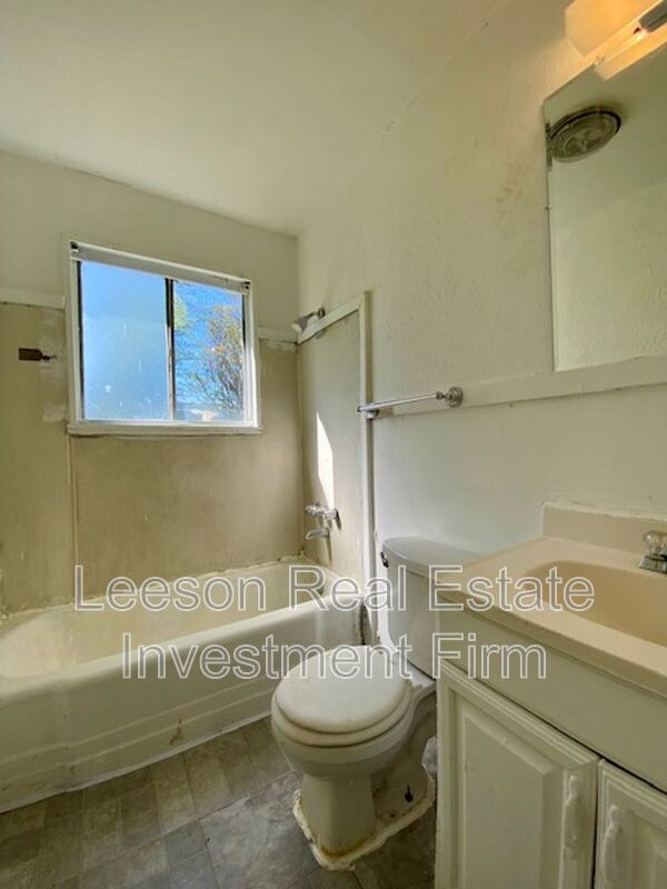 3 Bedroom 1 Bath Home Available in Cedar Grove! property image