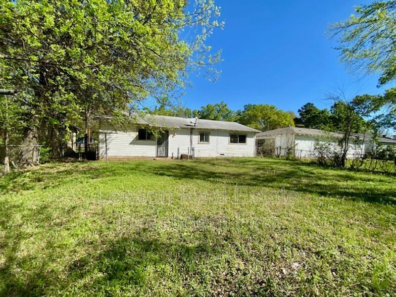 3 Bedroom 1 Bath Home Available in Cedar Grove! property image