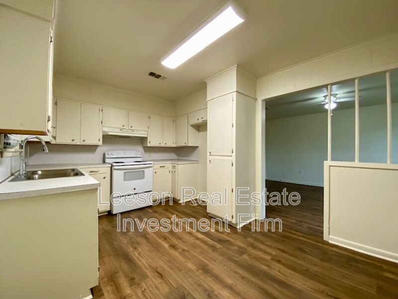 3 Bedroom 1 Bath Home Available in Greenbrook Neighborhood! property image