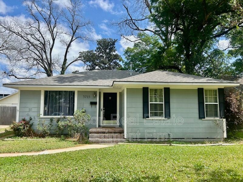 Spacious 4 Bedroom 2 Bath Home in Broadmoor Subdivision! property image