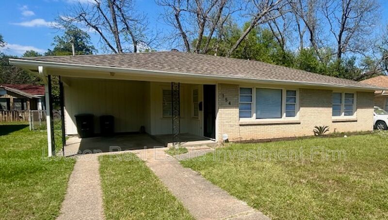 Charming 3 Bedroom 1 Bath Home in Broadmoor Neighorhood! property image