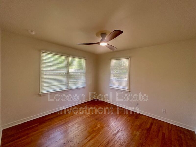 Charming 3 Bedroom 1 Bath Home in Broadmoor Neighorhood! property image