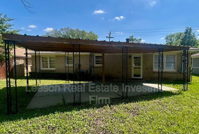 Charming 3 Bedroom 1 Bath Home in Broadmoor Neighorhood! property image