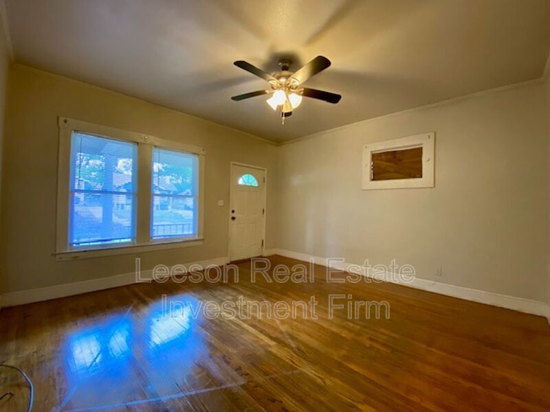 1 Bedroom 1 Bath Duplex Available in Highland Neighborhood! property image
