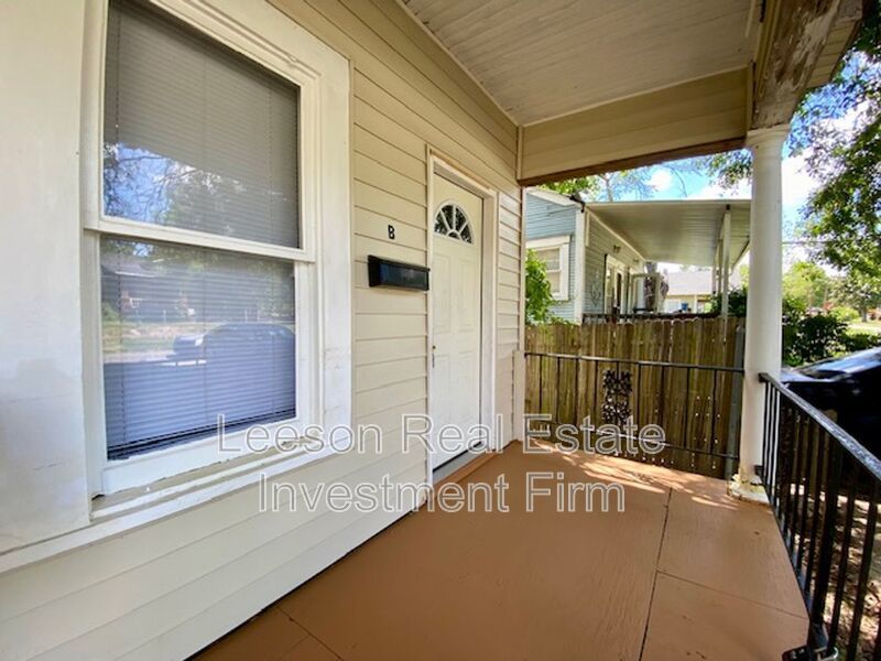 1 Bedroom 1 Bath Duplex Available property image