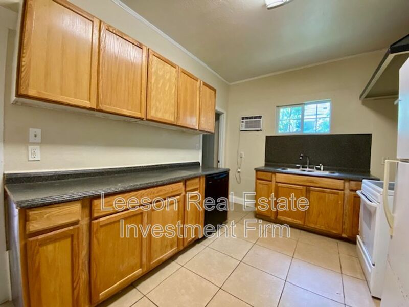 1 Bedroom 1 Bath Duplex Available property image