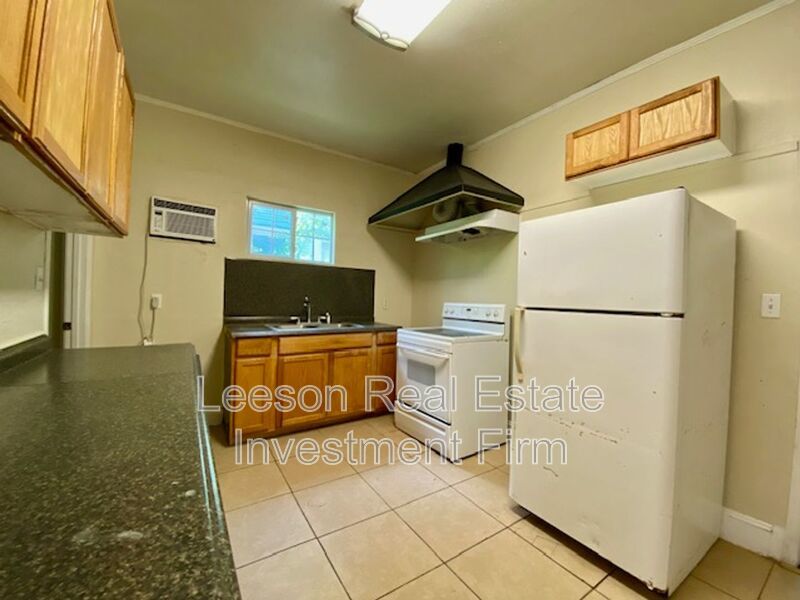 1 Bedroom 1 Bath Duplex Available property image