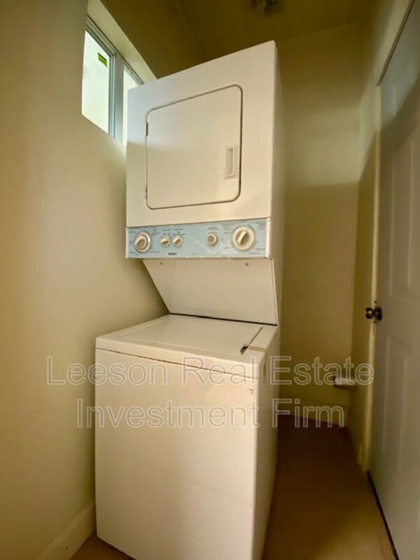 1 Bedroom 1 Bath Duplex Available property image