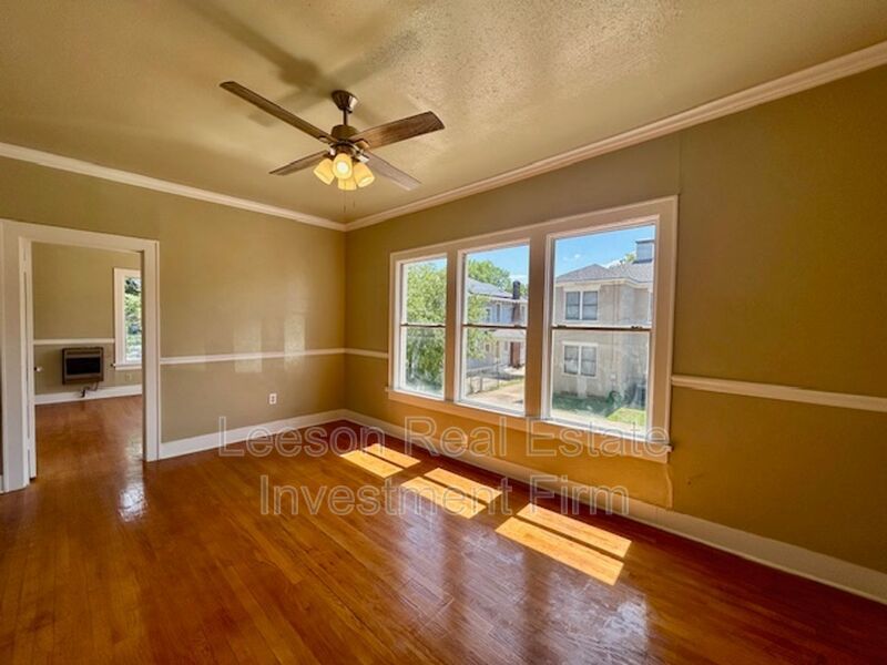 Charming 1 Bedroom 1 Bath Garage Apartment in Highland Neighborhood! property image