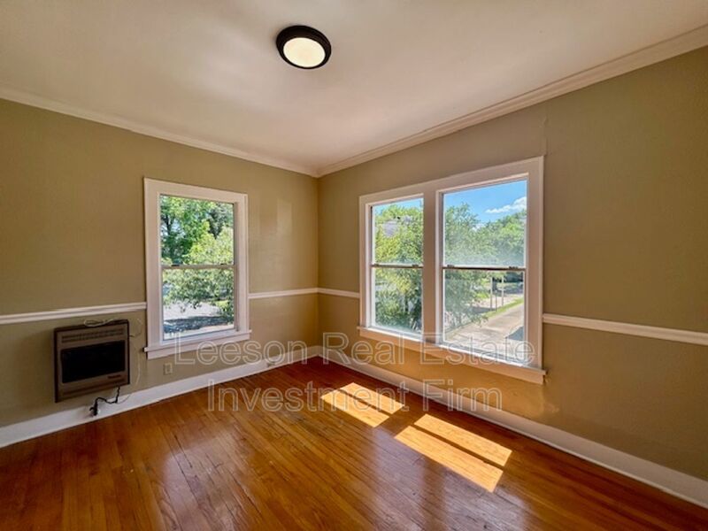 Charming 1 Bedroom 1 Bath Garage Apartment in Highland Neighborhood! property image
