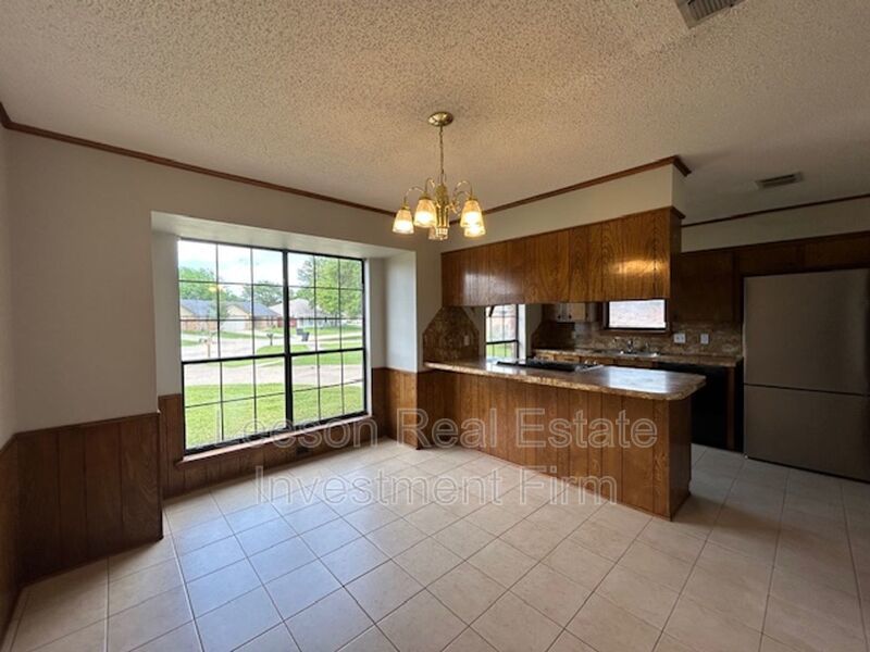 3 Bedroom / 2 Bath Home Available property image