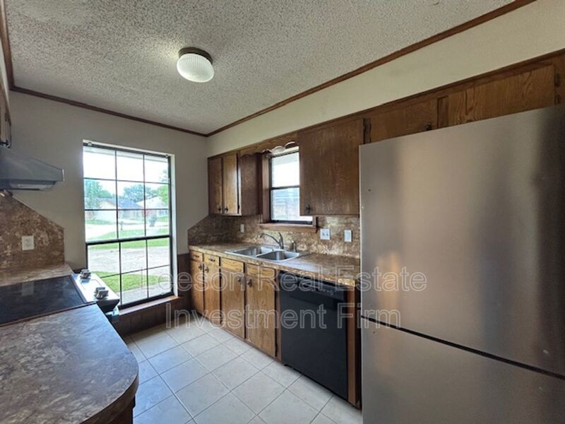 3 Bedroom / 2 Bath Home Available property image